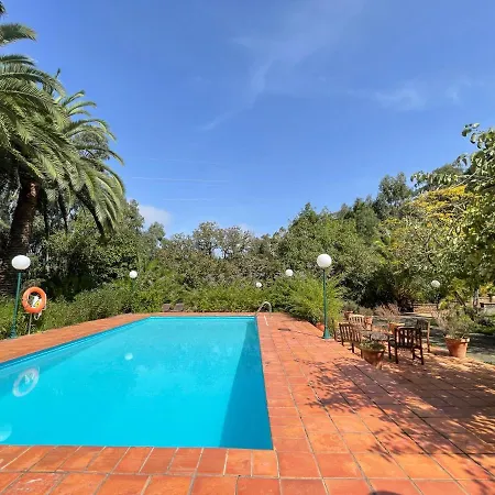 Duplex De Invitados En Medio Del Bosque